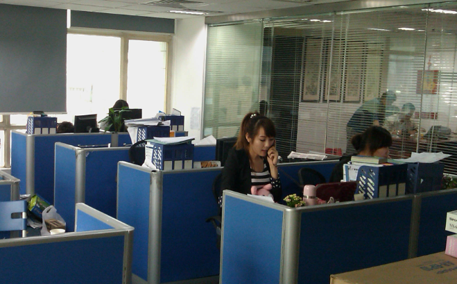 运城德同教育咨询：成人教育与职业技能培训课程体系对比
